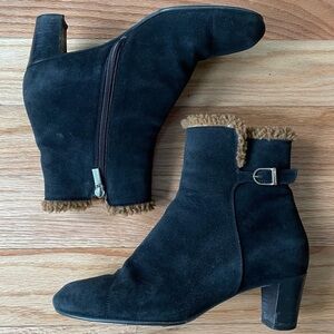 Unützer Black Suede Shearling Fleece Linder Heeled Buckle Booties EUC Size 40